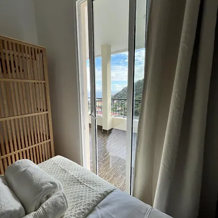 Ribeira Roots * Santa Cruz (Madeira)